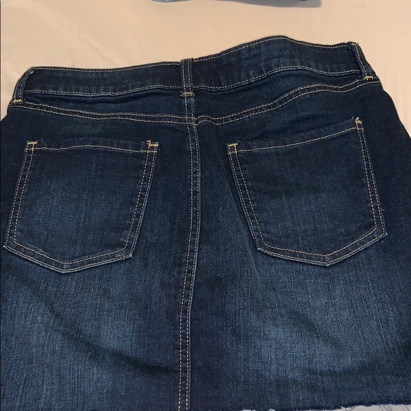 Gap jean skirt - Picture 3 of 3